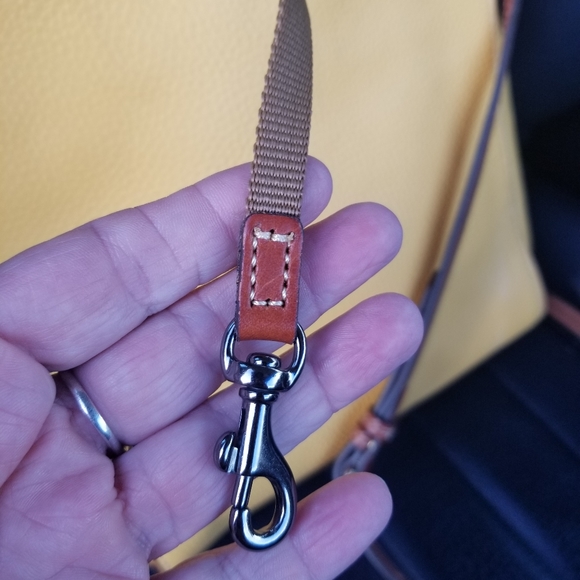 Dooney & Bourke triple zipper crossbody handbag. Yellow & Brown. - Picture 6 of 16